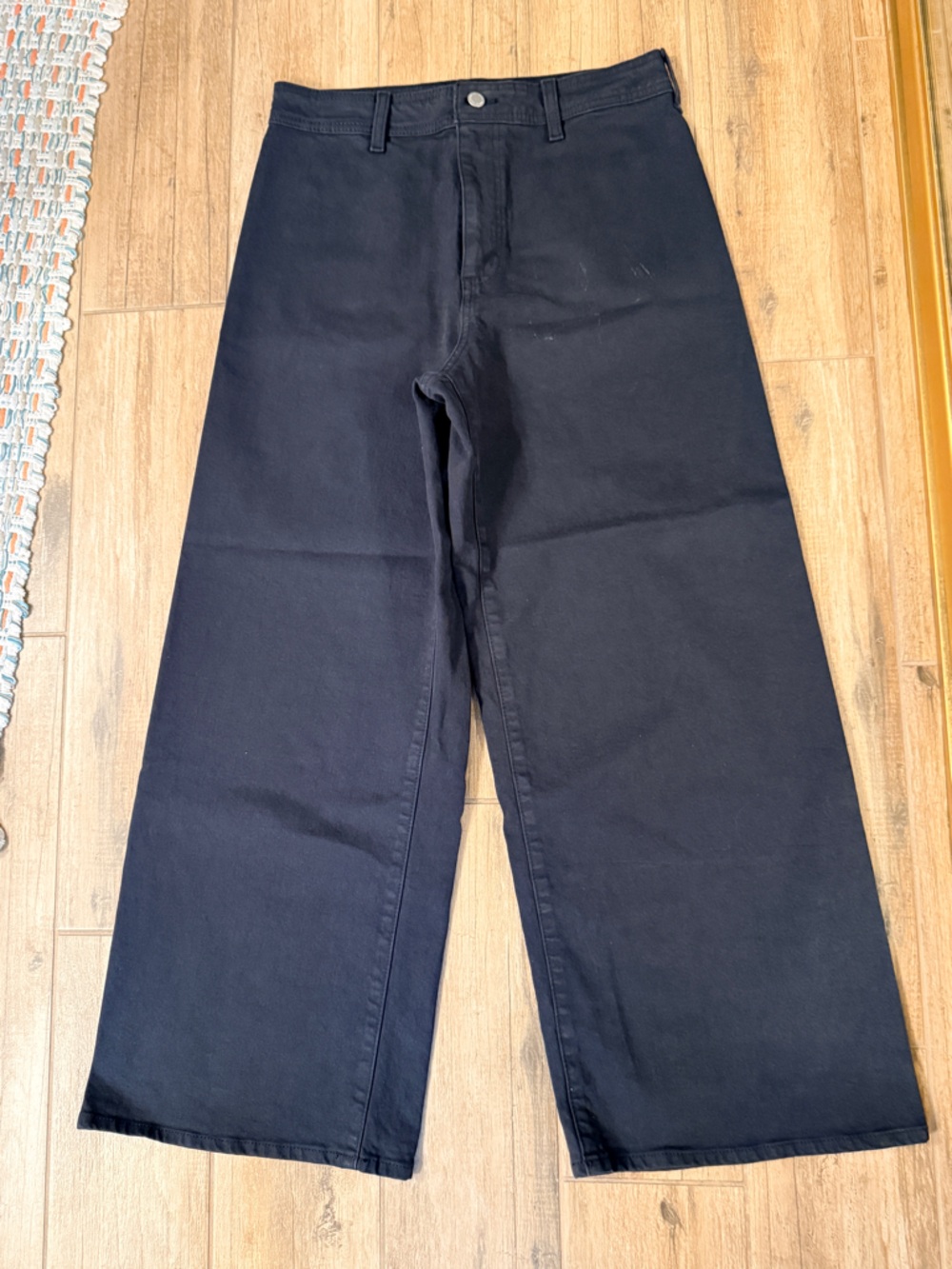 Universal Thread Women’s Black Wide-Leg Jeans